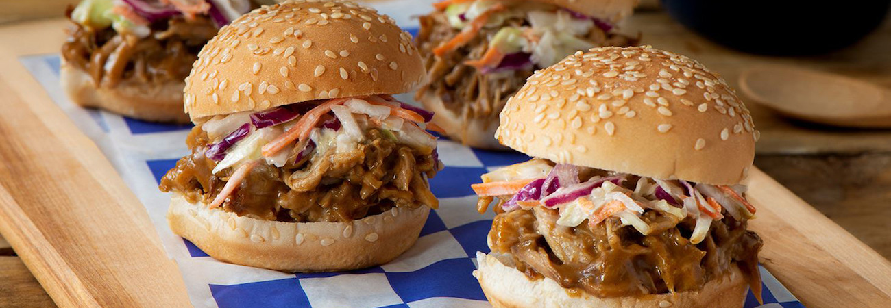 Mini Hamburguesas de Pernil Desmechado con Chipotle - El Rey Foods