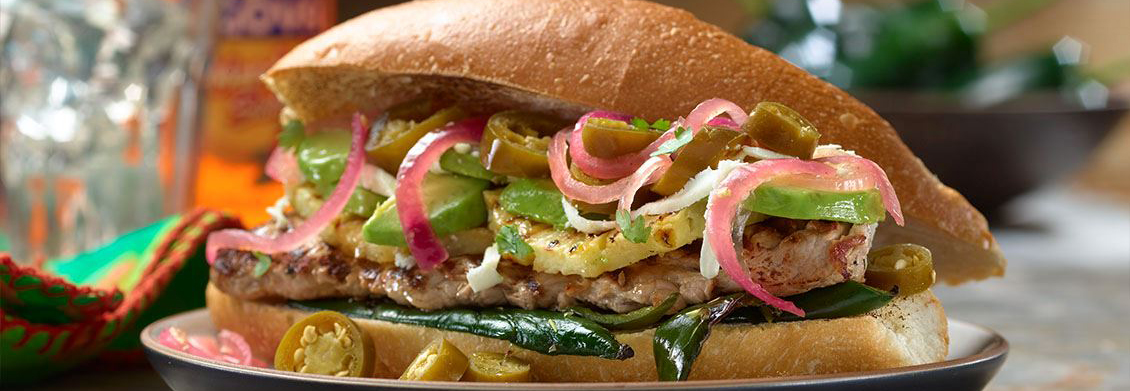 Tortas de Carne de Cerdo con Chile Poblano y Piña